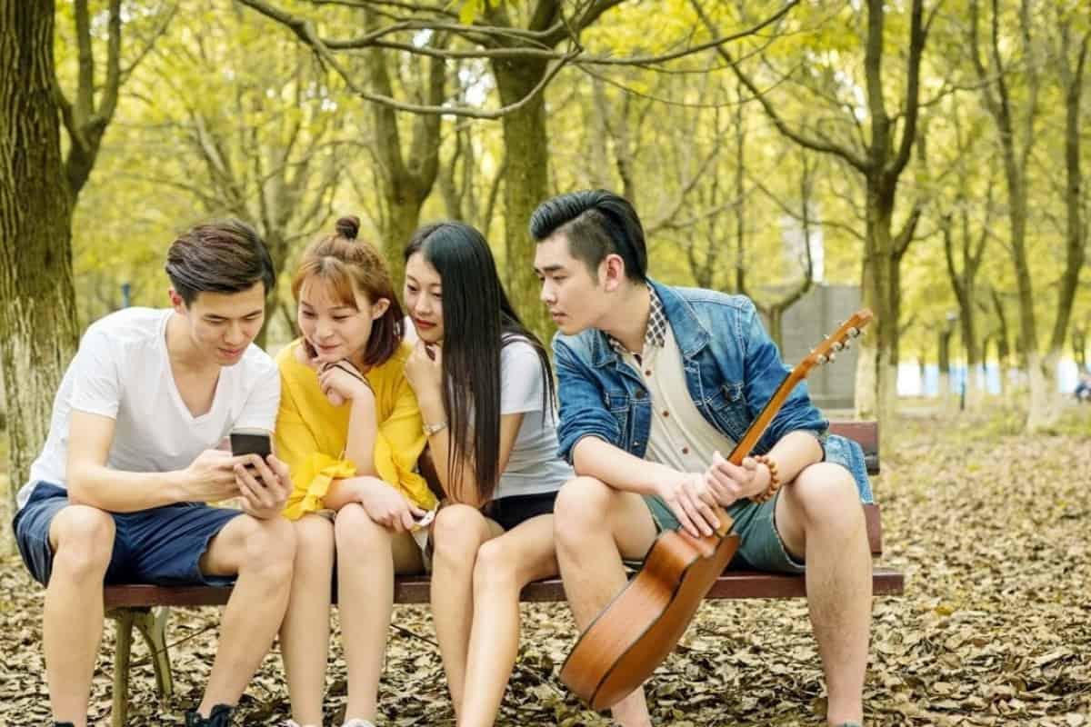 Хятад залуус